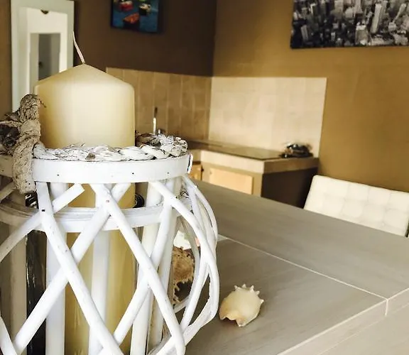 Eden Beach By Mario 게스트하우스 *